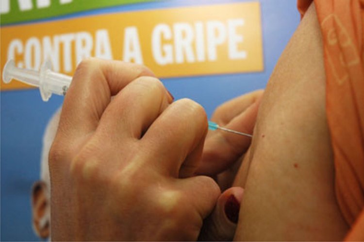 Aplicação da vacina contra a gripe é retomada em São Gabriel do Oeste