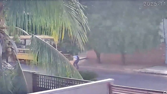 Coxim ônibus escolar