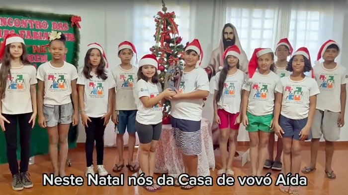 Capa de vídeo Vovô Aída