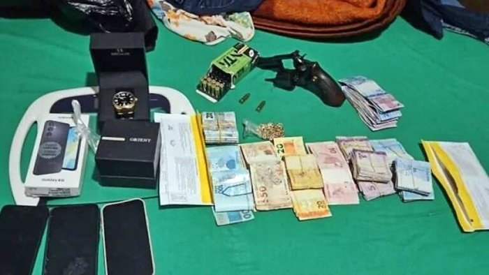 Itens apreendidos ação tráfego