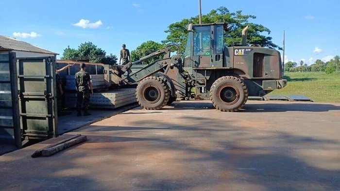 Exército ponte Rio Negro