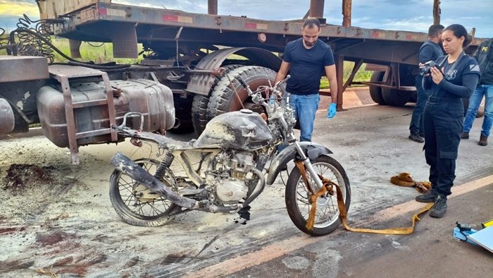 Moto caminhão acidente Dourados