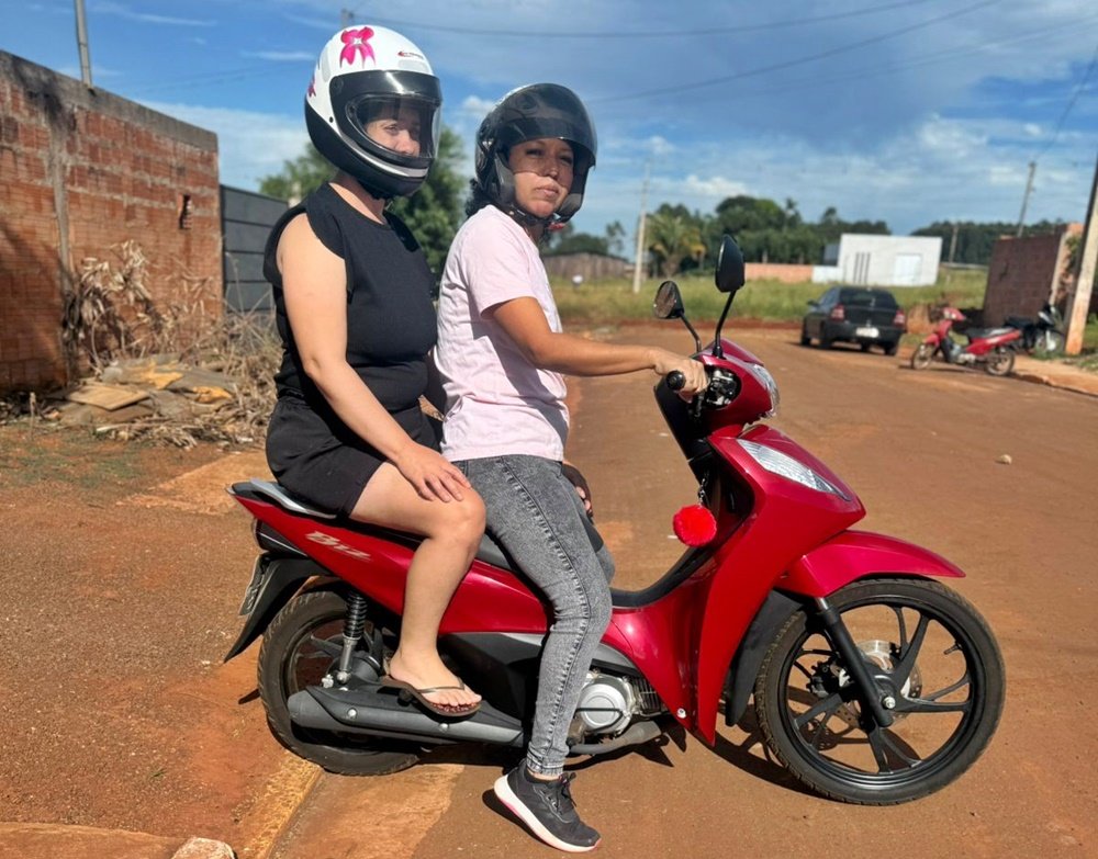 Tânia moto transporte SGO 2