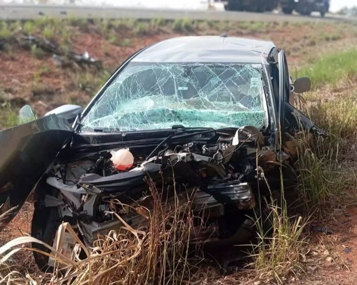 Carro acidente BR158