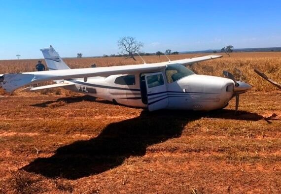 Avião interceptado SGO