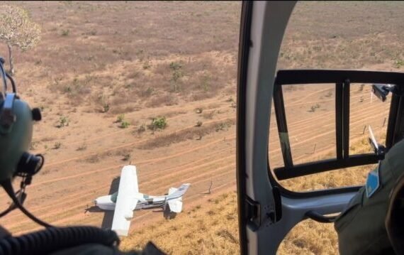 aVIÃO INTERCEPTADO AREADO