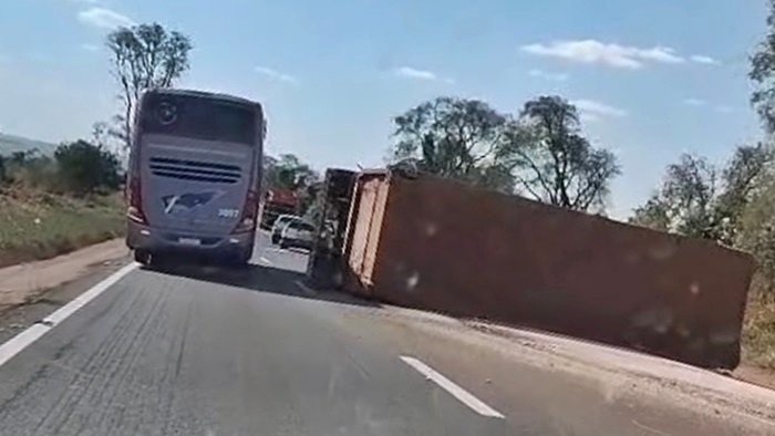 Tombamento Caminhão