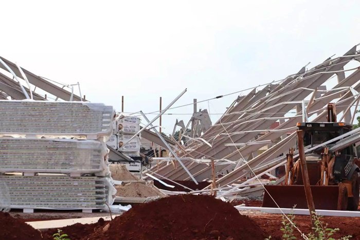 Obra desmorona CG